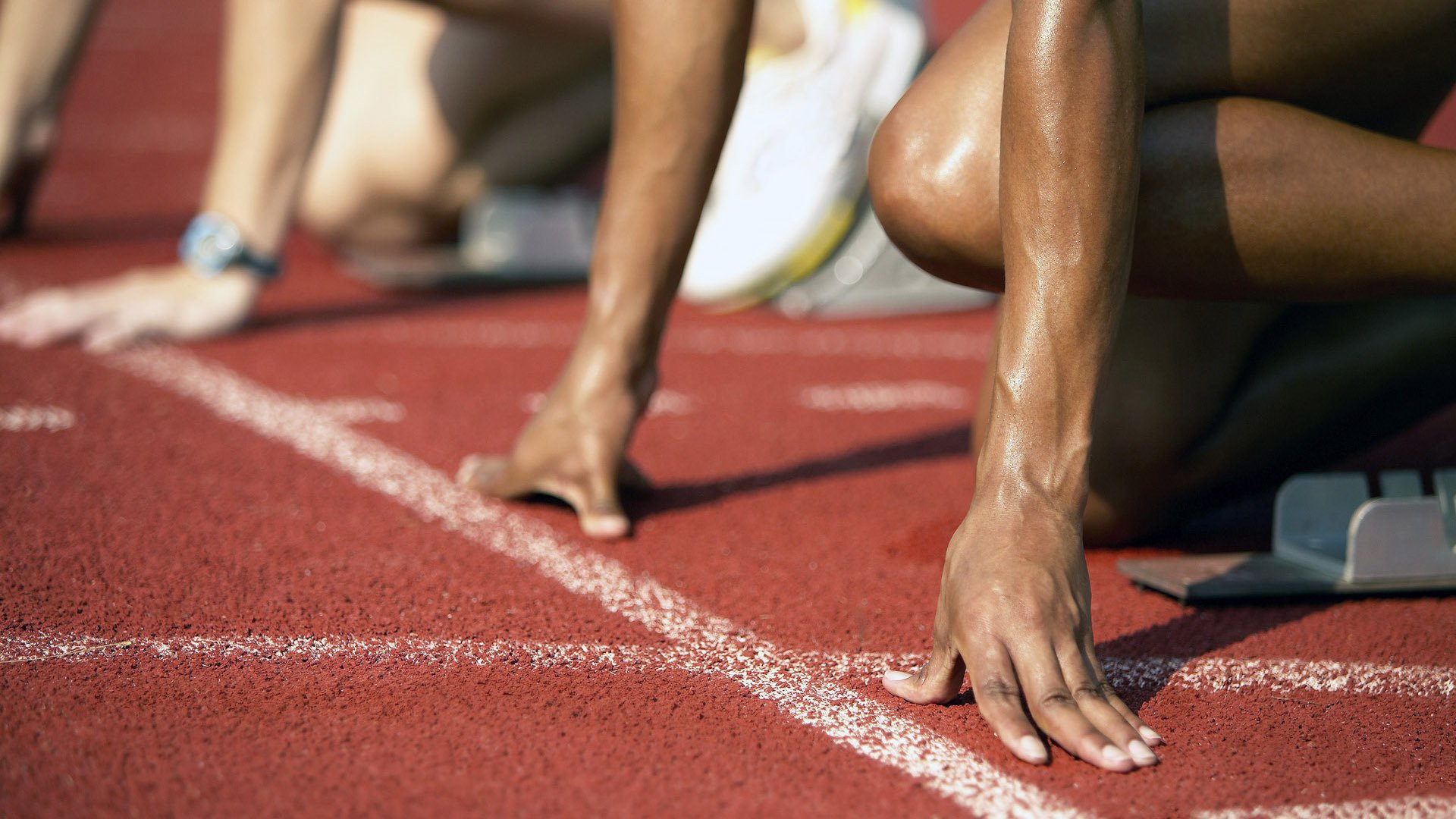 巴西马术协会与美洲马术协会合作，举办国际马术培训班。，巴西选手马拉松被推